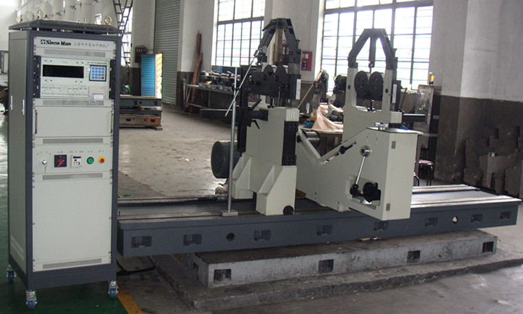 What are the causes of vibration in rotating machinery?