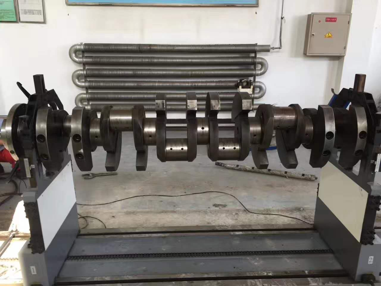 Design of Mechanical System for Crankshaft Dynamic Balancing Machine